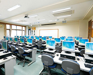 5F コンピュータ教室